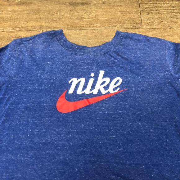 ⬇️⭐️ Nike Graphic Short Sleeve Tee Shirt - UNISEX - Picture 5 of 7